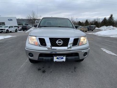 Used 2009 Nissan Frontier SE w/ SE Value Truck Pkg image 3