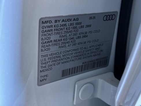 Used 2025 Audi Q5 Premium Plus w/ Premium Plus AWD/4WD image 13