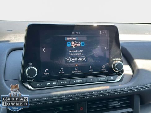 Used 2025 Nissan Rogue S AWD/4WD image 27