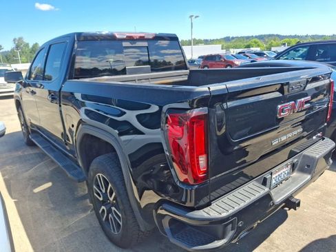 Used 2021 GMC Sierra 1500 AT4 w/ AT4 Value Package AWD/4WD image 8