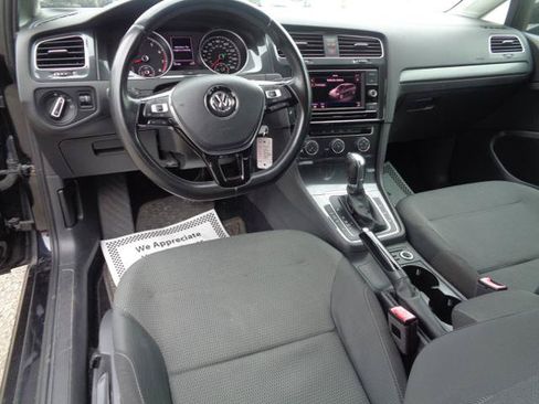 Used 2019 Volkswagen Golf S FWD image 8