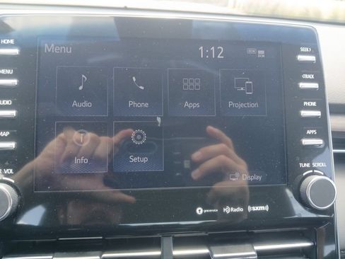 Used 2022 Toyota Avalon XLE FWD image 19