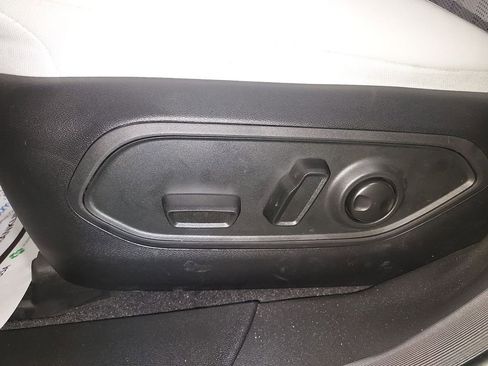 New 2026 Jeep Cherokee Overland AWD/4WD image 18