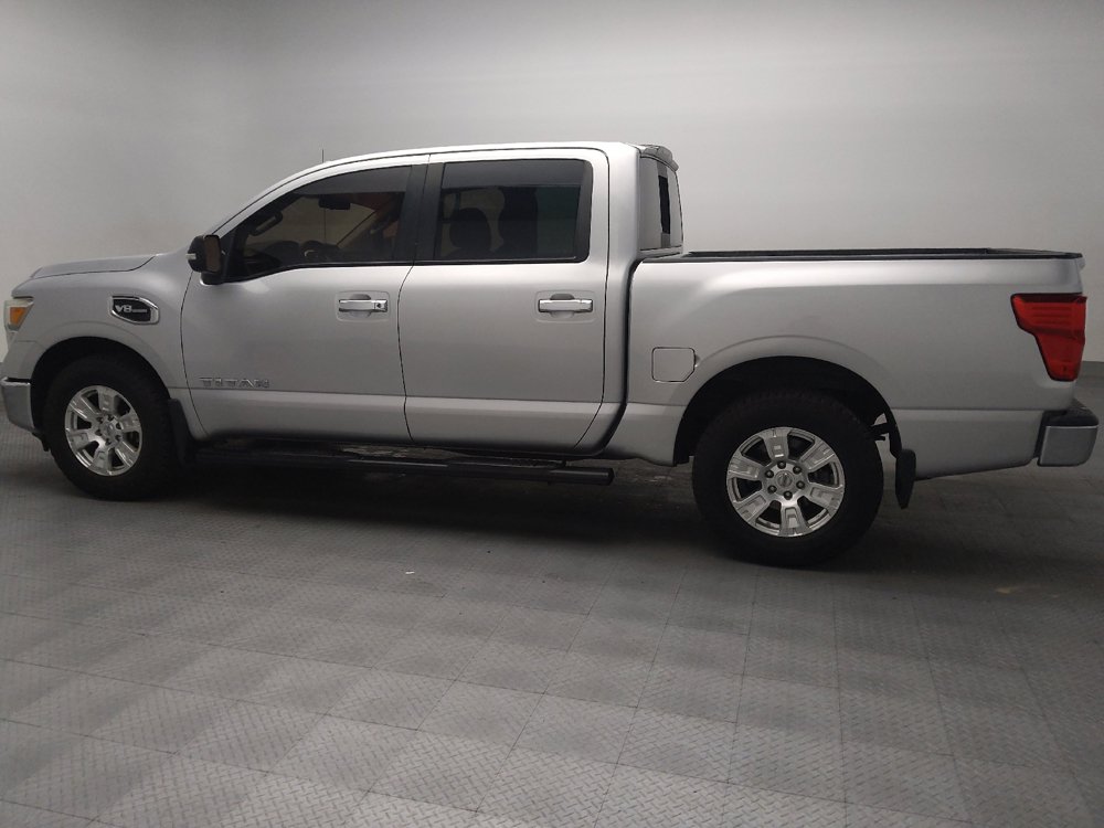 Used 2017 Nissan Titan SV RWD image 3