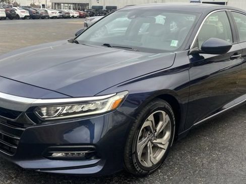 Used 2018 Honda Accord EX image 4