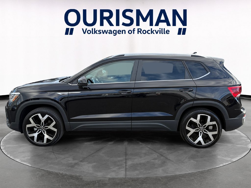 Used 2022 Volkswagen Taos SEL w/ Panoramic Sunroof Package AWD/4WD image 3