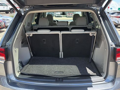 Used 2024 Volkswagen Atlas SE FWD image 14