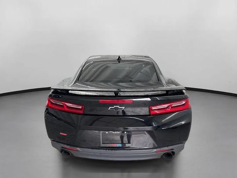 Used 2018 Chevrolet Camaro SS RWD image 8