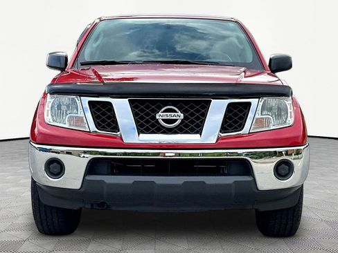 Used 2011 Nissan Frontier SV AWD/4WD image 2