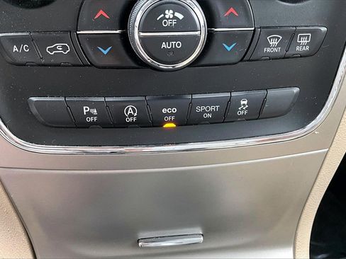 Used 2017 Jeep Grand Cherokee Laredo w/ Quick Order Package 23E image 15