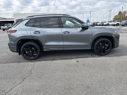 New 2026 Volkswagen Tiguan SE R-Line image 4