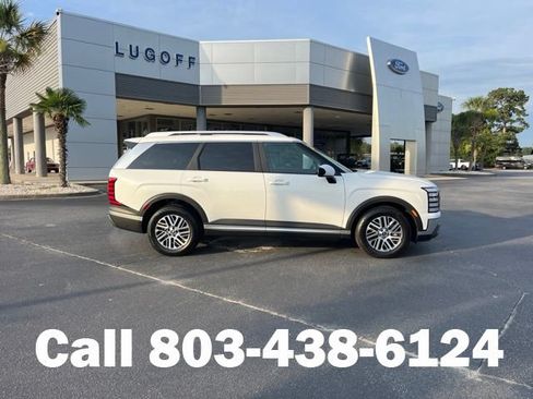 Used 2026 Hyundai Palisade SEL FWD image 2