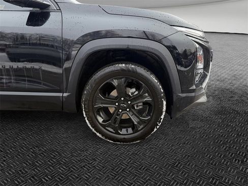 Used 2025 Chevrolet Equinox LT w/ Convenience Package II image 11