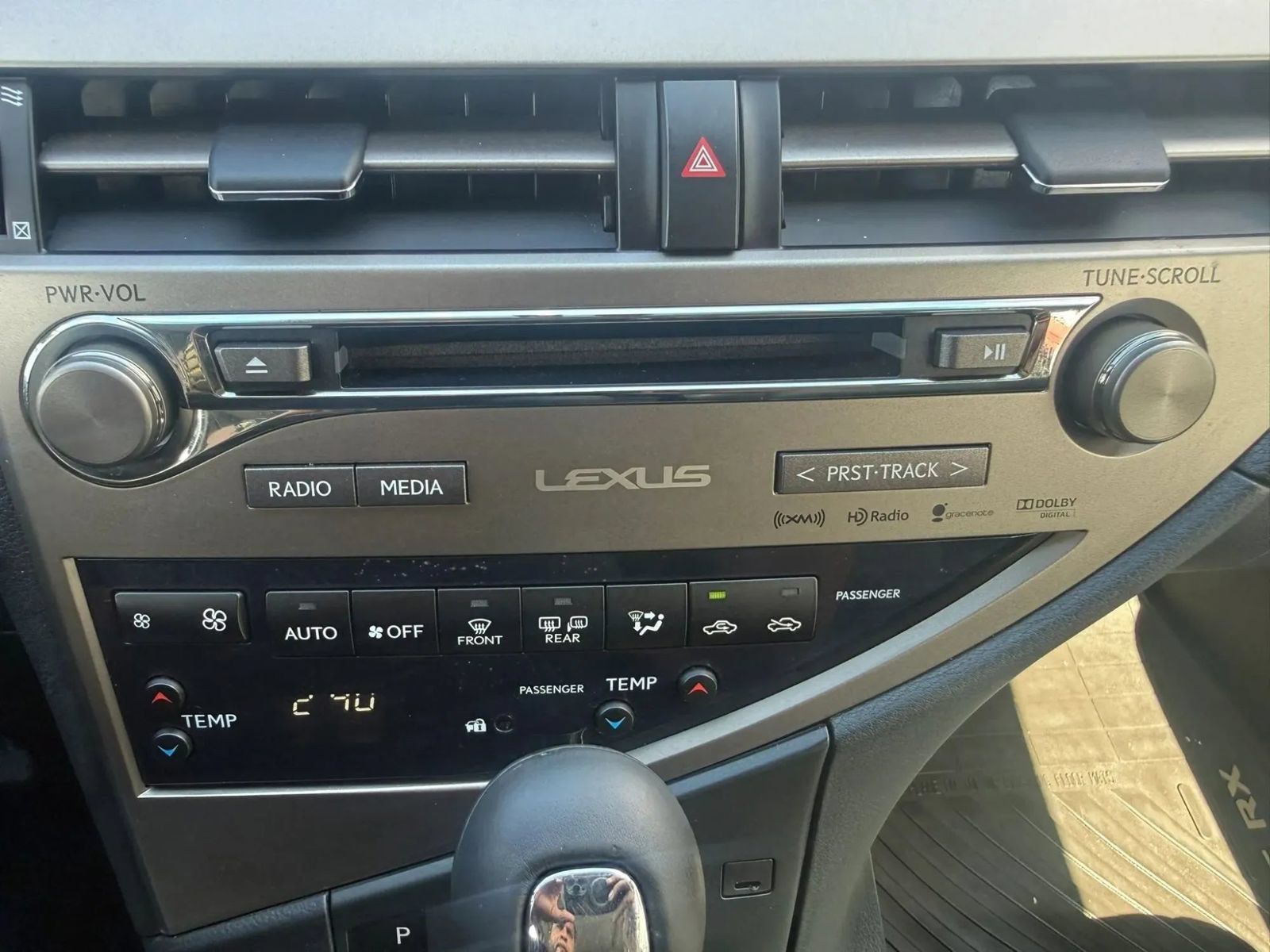 Used 2015 Lexus RX 450h AWD image 30