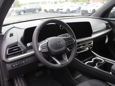 New 2027 Chevrolet Traverse LT w/ Midnight/Sport Edition AWD/4WD image 10