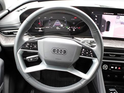 Used 2025 Audi Q5 Premium w/ Convenience Package AWD/4WD image 17