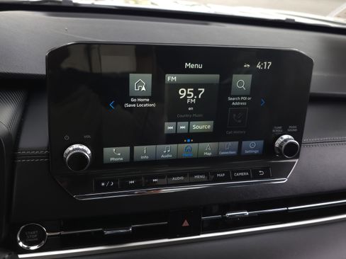 Used 2023 Mitsubishi Outlander SE image 18