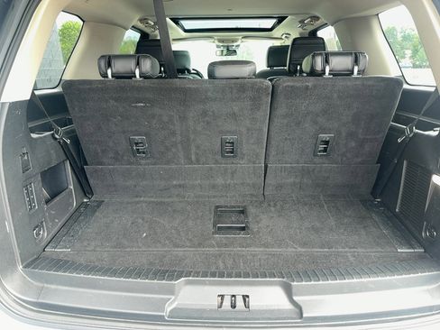 Used 2018 Ford Expedition Platinum AWD/4WD image 12