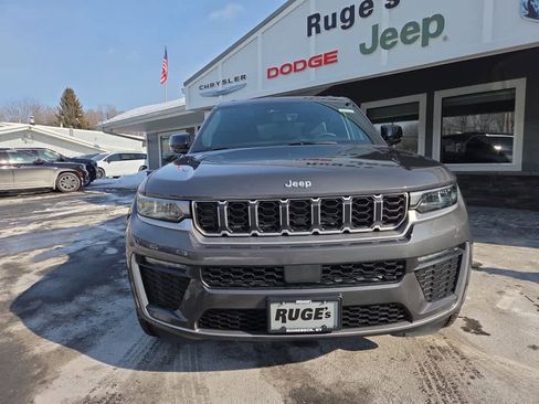 New 2026 Jeep Grand Cherokee Limited image 2