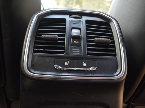 Used 2023 Porsche Macan Turbo AWD/4WD image 30