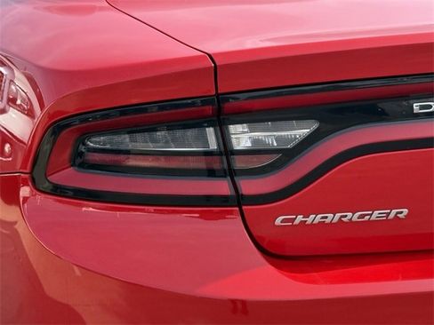 Used 2022 Dodge Charger SXT image 6