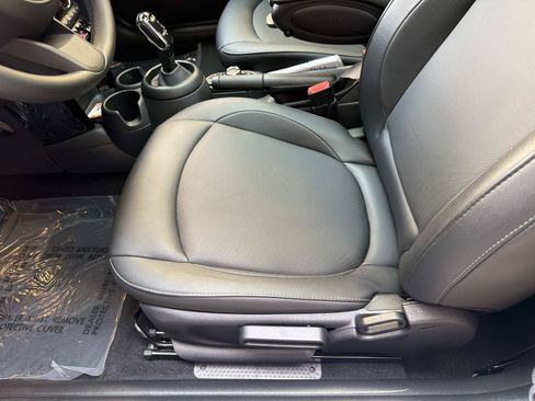 Certified 2023 MINI Cooper 2-Door Hardtop FWD image 10