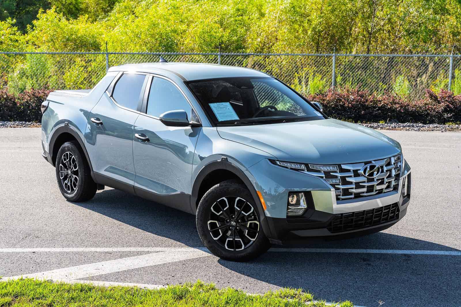 Used 2023 Hyundai Santa Cruz SEL AWD/4WD image 2