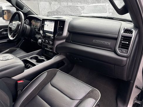 Certified 2024 RAM 1500 Laramie image 33