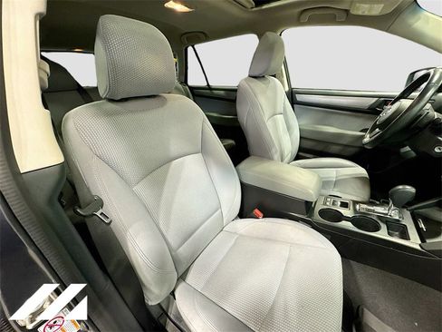 Used 2019 Subaru Outback 2.5i Premium image 31