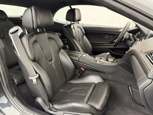 Used 2017 BMW M6 Convertible RWD image 41