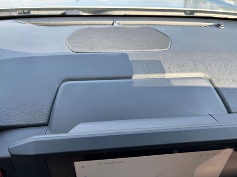 Used 2025 Toyota Tacoma TRD Off-Road AWD/4WD image 17