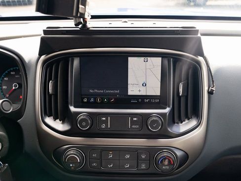 Used 2020 Chevrolet Colorado Z71 image 15