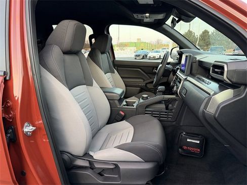 Used 2025 Toyota Tacoma TRD Sport image 18