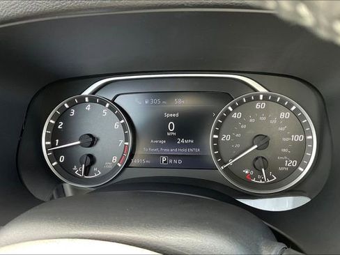 Used 2024 Nissan Frontier SV w/ SV Convenience Package RWD image 10