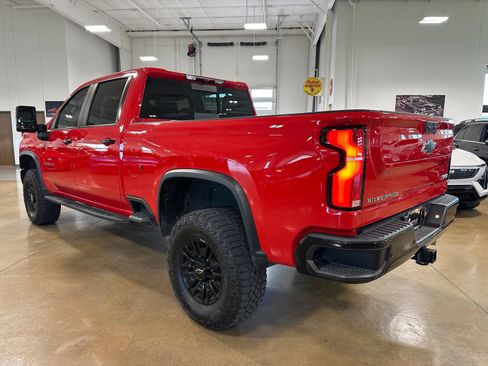 Used 2024 Chevrolet Silverado 2500 ZR2 w/ Snow Plow Prep/Camper Package AWD/4WD image 6