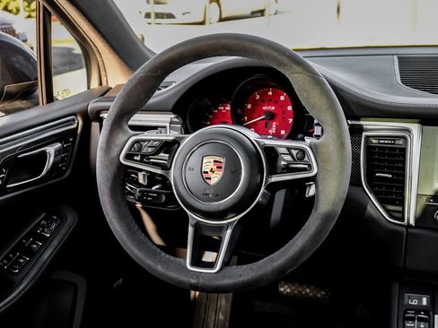 Used 2018 Porsche Macan GTS AWD/4WD image 14