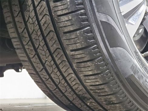 Used 2018 Acura MDX SH-AWD image 9