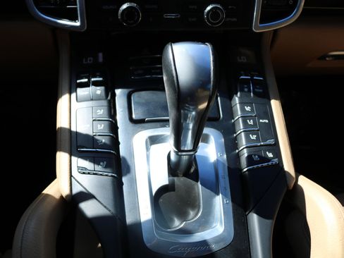 Used 2015 Porsche Cayenne S w/ Premium Package image 29