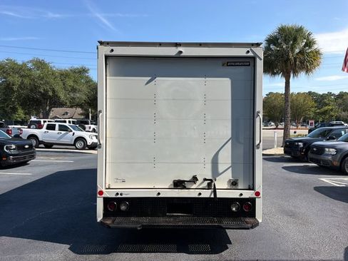 Used 2021 Chevrolet Express 3500 w/ Power Convenience Package RWD image 7