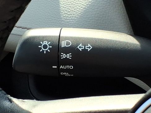 Used 2025 Toyota RAV4 XLE w/ Convenience Package image 25