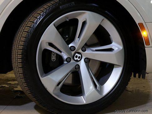 Used 2019 Bentley Bentayga AWD/4WD image 5