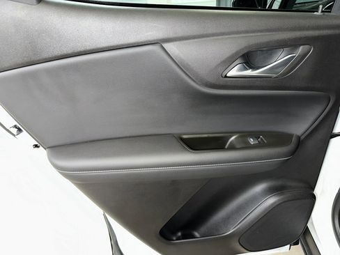 Certified 2024 Chevrolet Blazer LT w/ Convenience Package image 18