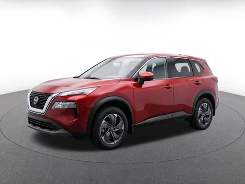 Used 2025 Nissan Rogue SV AWD/4WD image 3