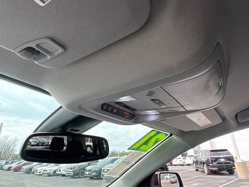 Used 2021 GMC Acadia AT4 w/ Preferred Package image 28