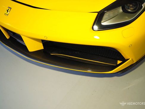 Used 2018 Ferrari 488 GTB Base image 16