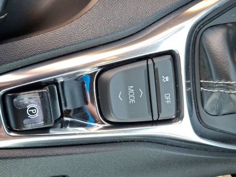 Used 2019 Chevrolet Camaro LT RWD image 24