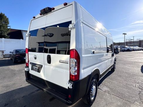 Used 2025 RAM ProMaster 2500 w/ Crew Van Package image 9