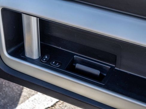 Used 2006 Ford GT image 87