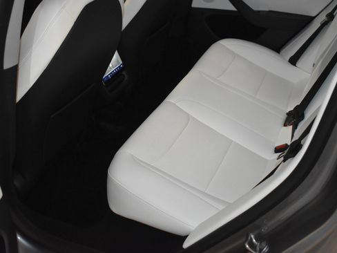 Used 2025 Tesla Model 3 RWD image 10