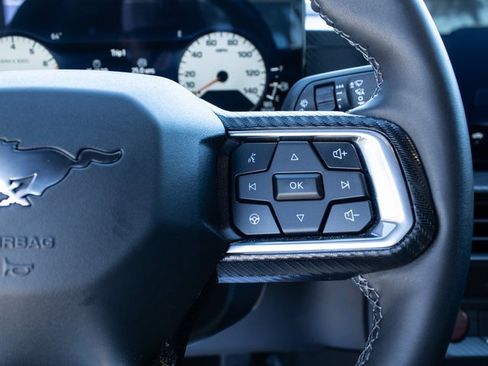 Used 2025 Ford Mustang Coupe image 11